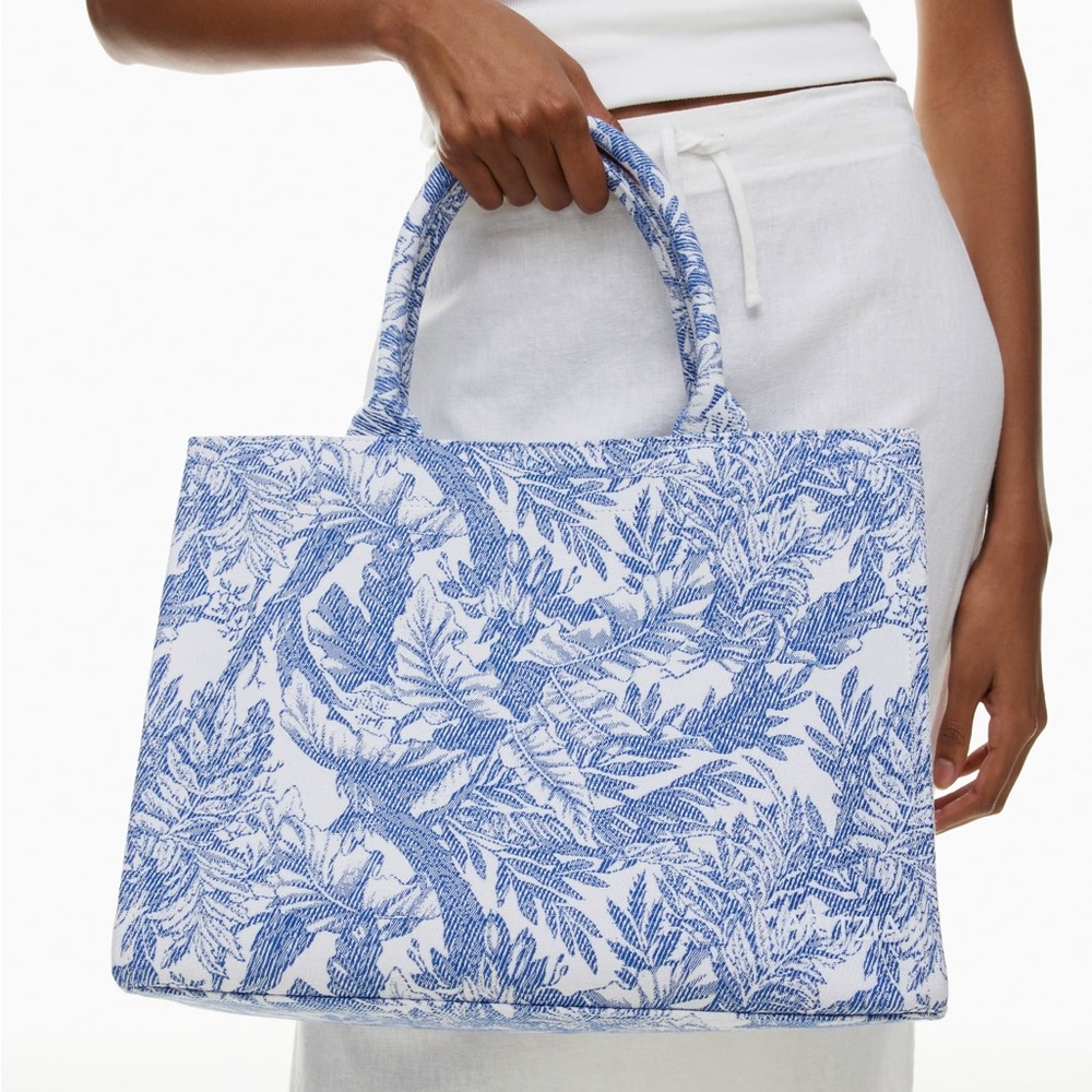 Aritzia Large Keep Tote